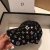 New Japanese graffiti letter baseball cap for women, versatile for both men and women, curved brim sun hat, casual and fashionable baseball cap Item Picture